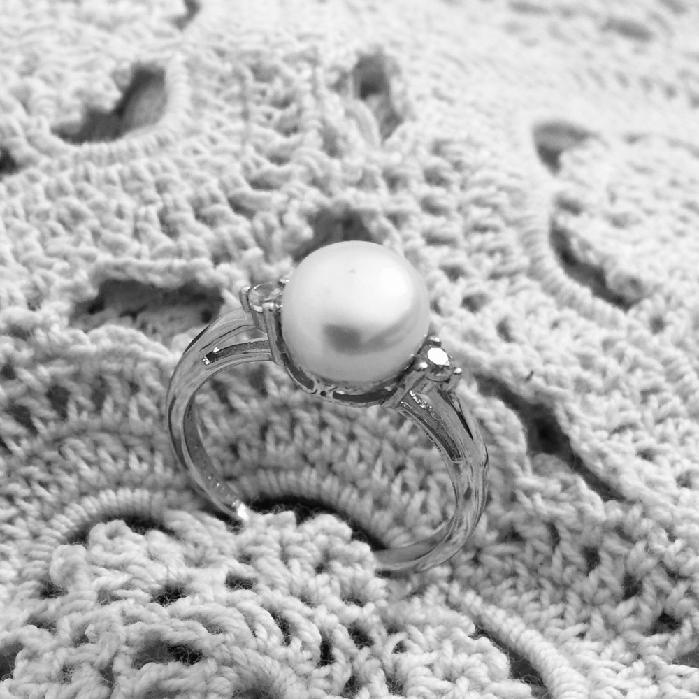 Silver Treasures Sterling Silver Pearl Ring